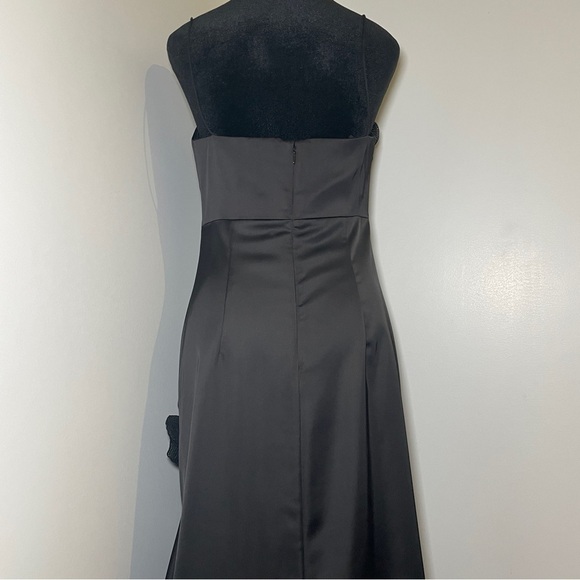 Ungaro- Black Side-Slit Sequin Flower-Embellished Gown Size 4 Evening Gown - Picture 12 of 15